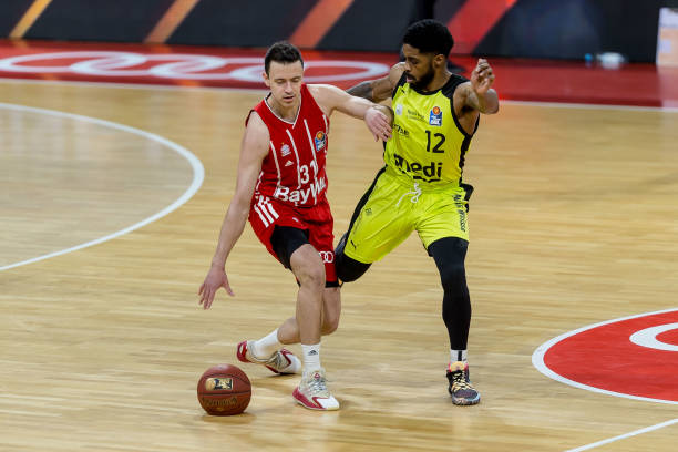 们在评价球 们在评价球